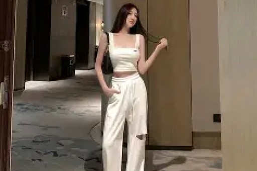 塌房！抖音千万网红旺仔小乔开演唱会不露脸票价直逼一线明星